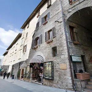 http://properzio.hotels-perugia.com